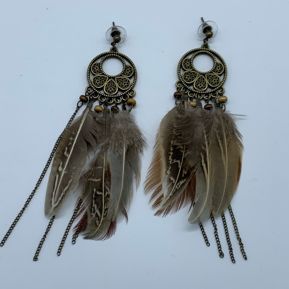 Jewelry - NEW brown and gold boho feather fashion earrings